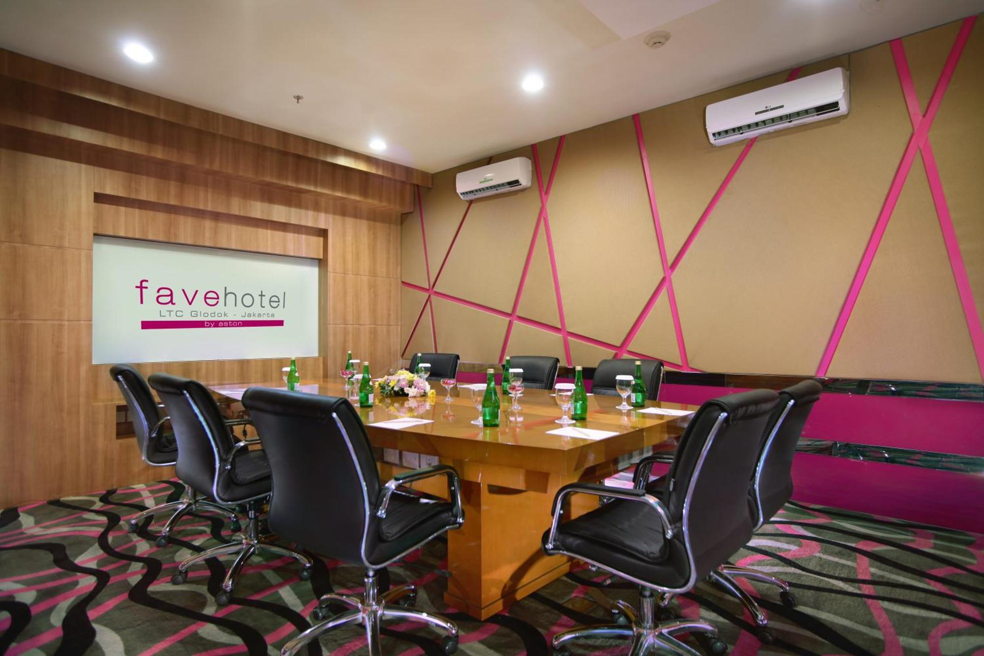 Favehotel Ltc Glodok Jakarta Exterior foto
