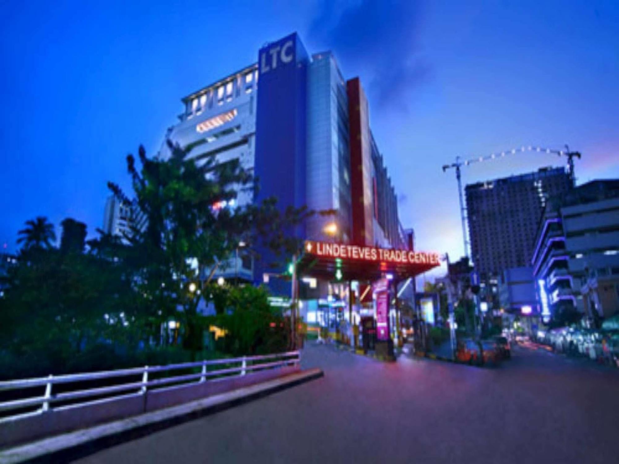Favehotel Ltc Glodok Jakarta Exterior foto