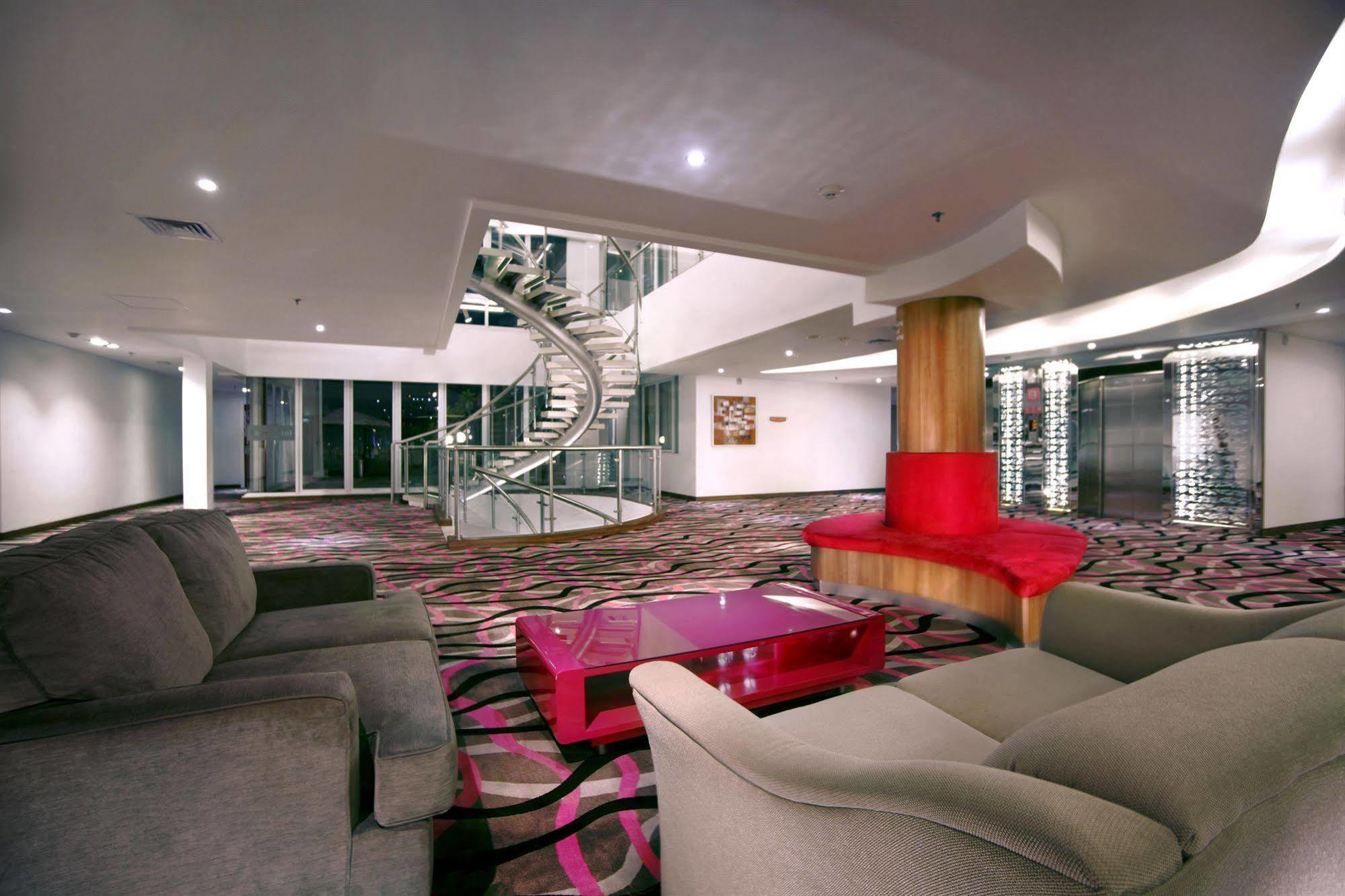 Favehotel Ltc Glodok Jakarta Exterior foto